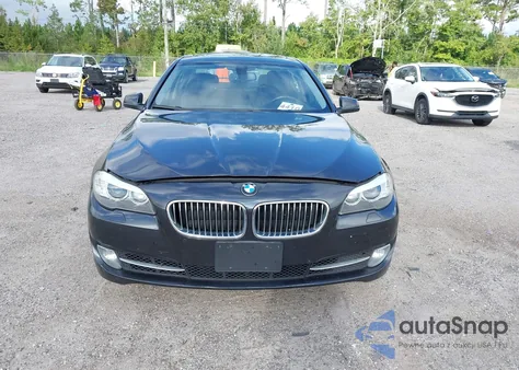 2013 BMW 528I xDrive z USA, uszkodzony, nr VIN WBAXH5C54DD111853